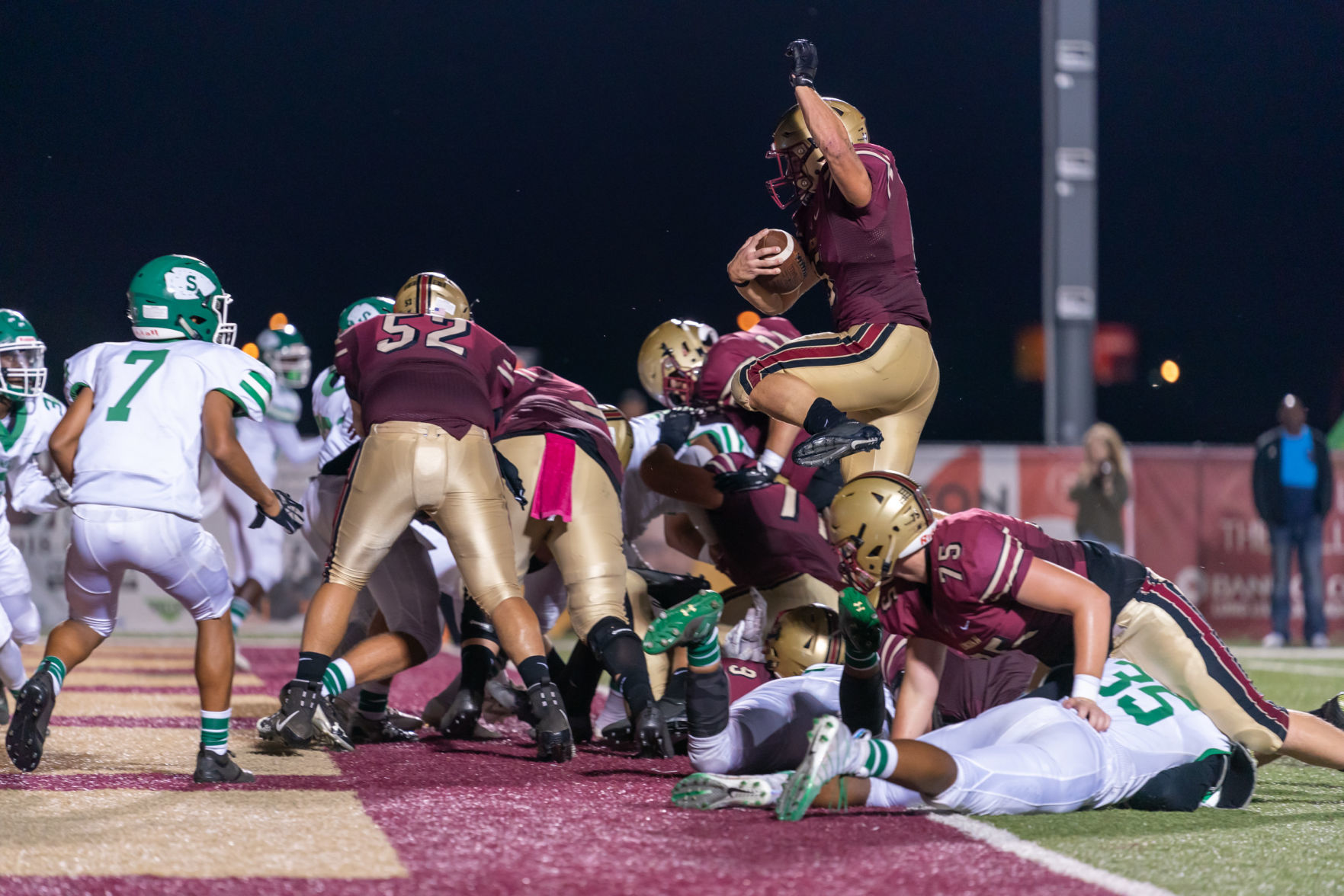 No. 2 Class 3A: Lincoln Christian Bulldogs (8-0)